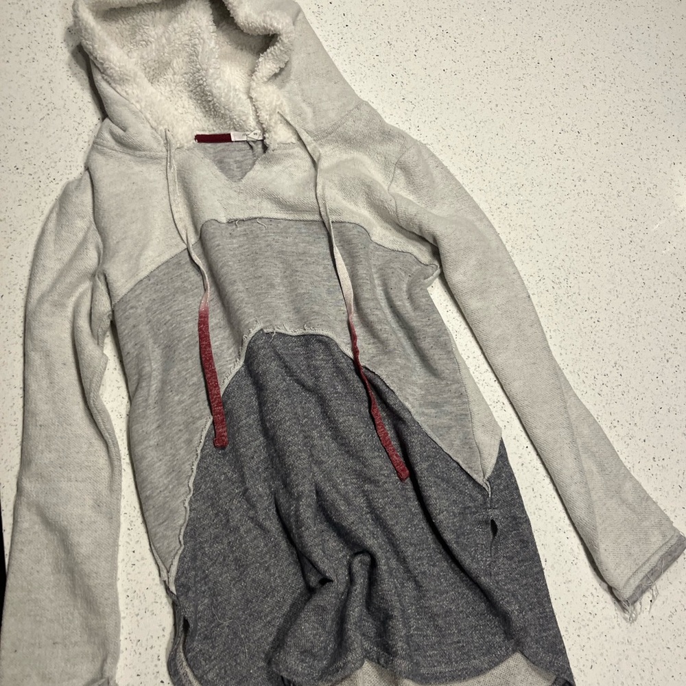 Stylish Gray and Cream Hooded Sweater